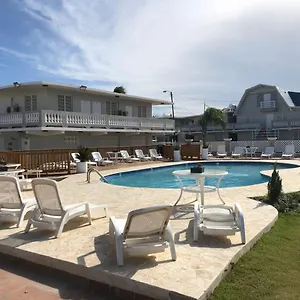 Full Moon & Restaurant Hotel Salinas