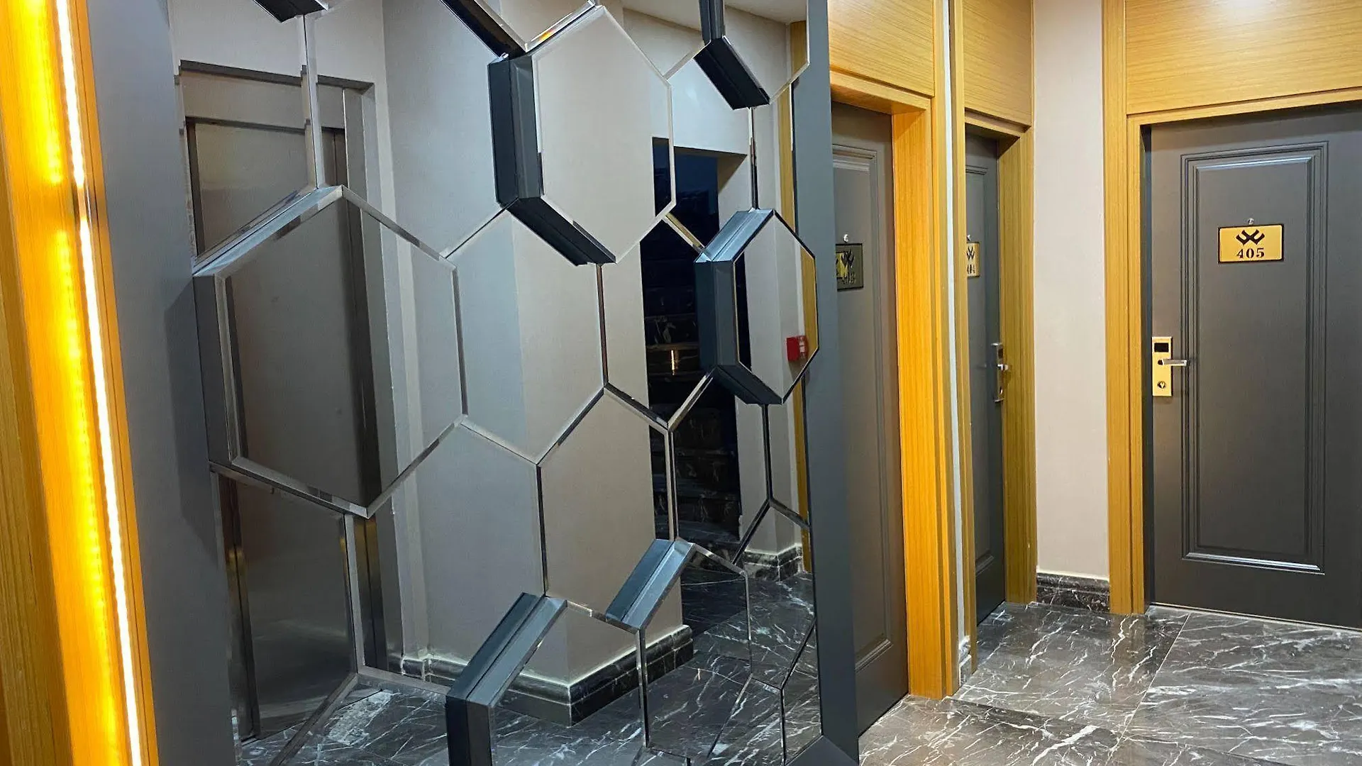 Confores Hotel Istanbul 3*,